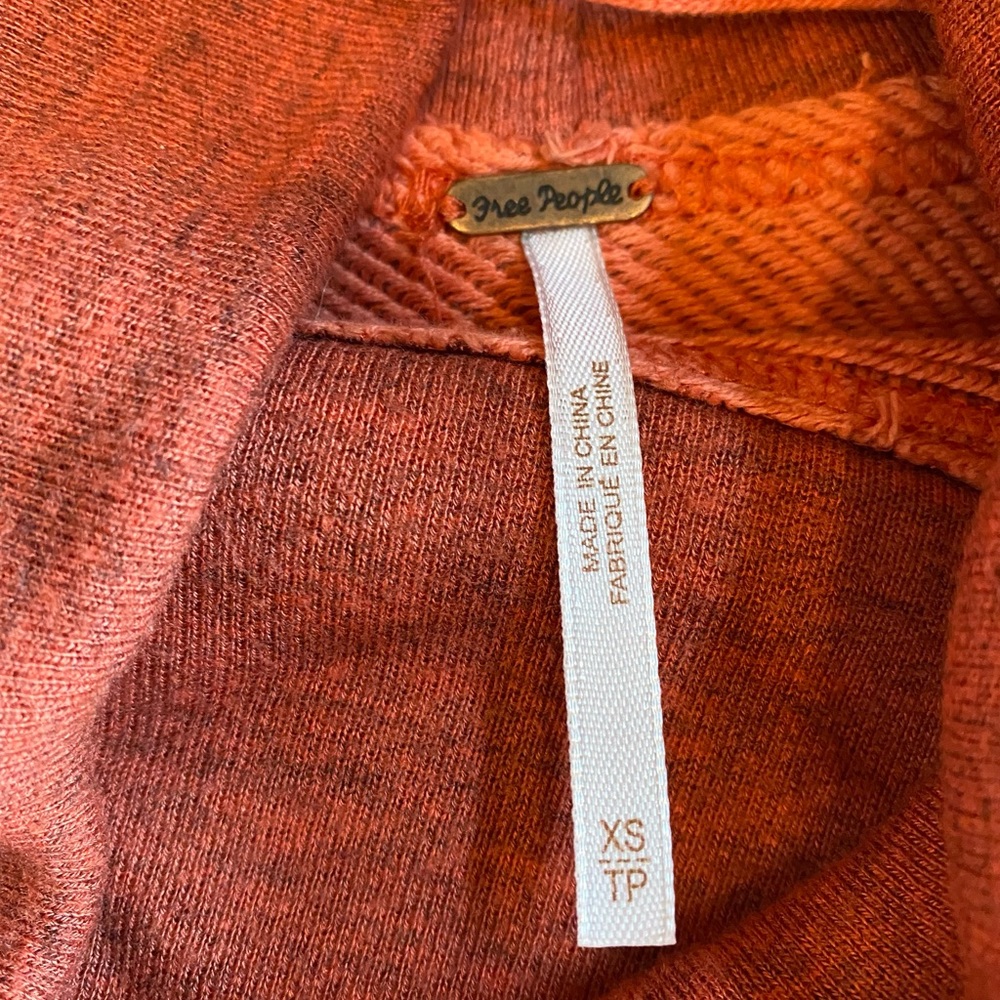 Lua Pullover - image 4